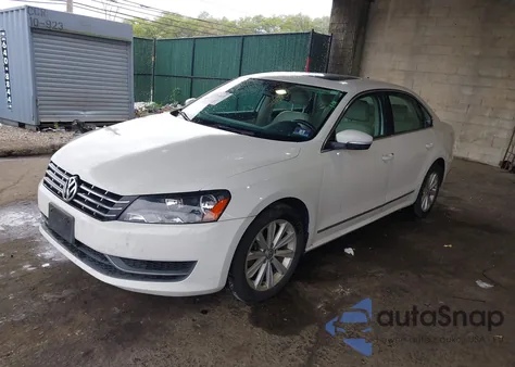 2013 Volkswagen Passat 2.5L Sel из США, поврежденный, VIN 1VWCP7A37DC100365